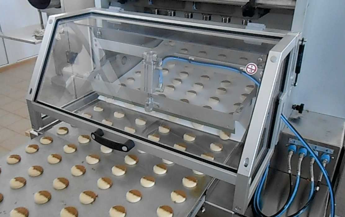 Промышленные двухбункерные экструзионно-формовочные машины