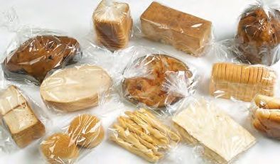 нарезка и упаковка булочек в пакеты с клипсой