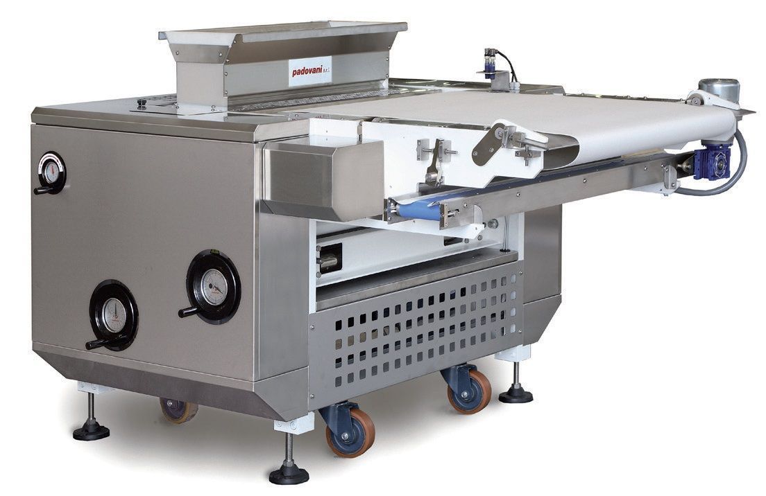 Промышленные ротационно-формовочная машина